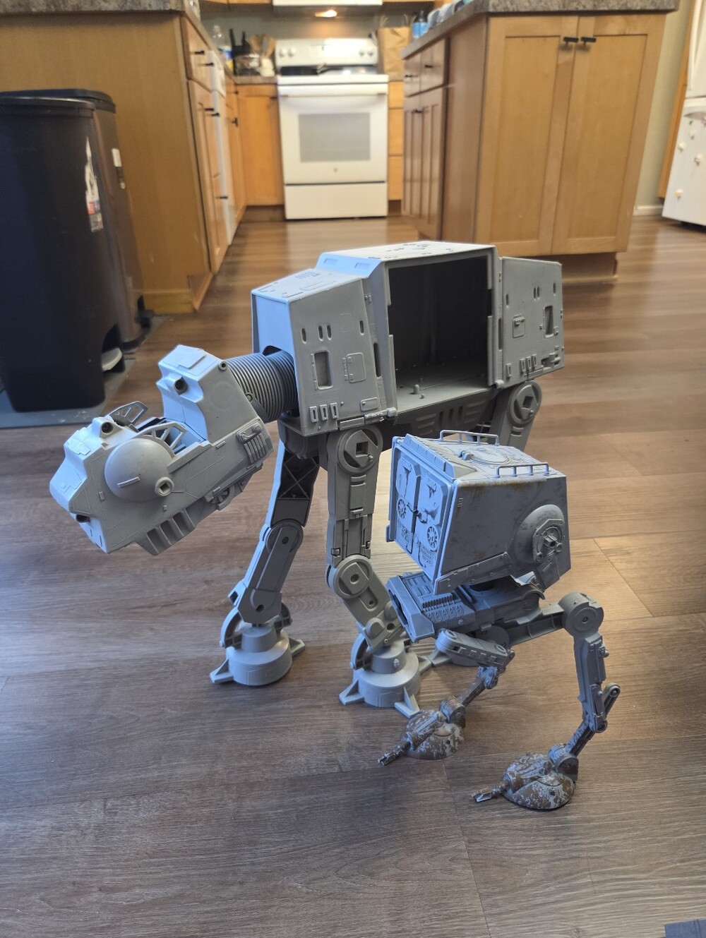 1981 Kenner STAR WARS EMPIRE STRIKES BACK AT-AT Walker & 2009 AT-ST Walker